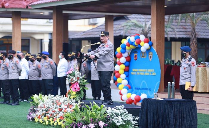 Kapolda Jabar Pimpin Upacara Wisuda Purna Bhakti Anggota dan ASN Polri Jajaran Polda Jabar Tahun 2022
