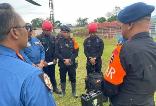 Polisi Kerahkan Tim Drone untuk Menyisir Lokasi Pengungsian Warga yang Terdampak Gempa Cianjur