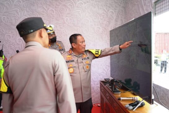 Kapolda Jabar Cek Kesiapan Pengamanan Natal Operasi Lilin Lodaya 2022 di Pos Pam Polres Cimahi