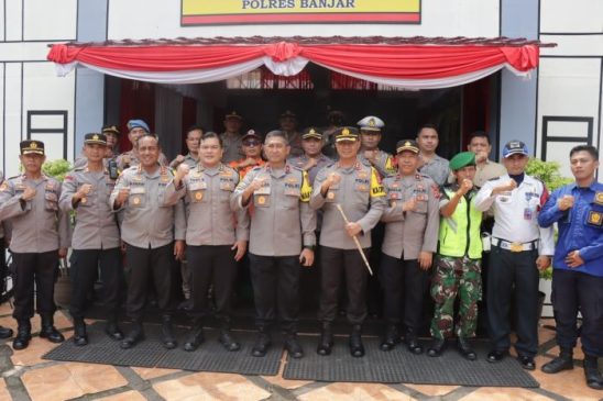 Kunjungi Pos Terpadu Polres Banjar, Wakapolda Jabar Apresiasi Live Music