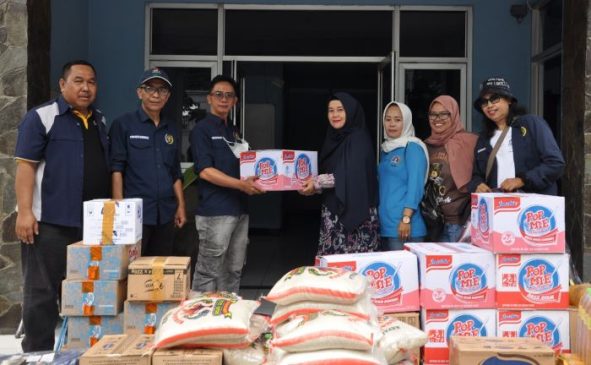 PWI Peduli-IKWI Kota Bandung Salurkan Bantuan Kepada Korban Gempa Cianjur