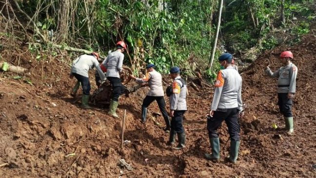 Pencarian Korban Gempa Cianjur Terus Dilakukan Polri