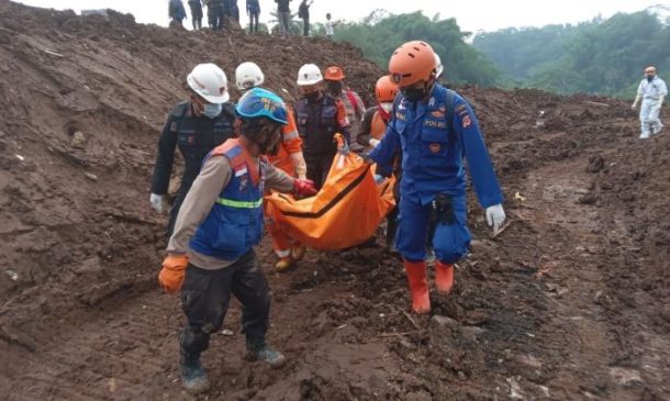 Pencarian dan Evakuasi Korban Gempa Cianjur Dilakukan Terus Menerus Oleh Polri Membuahkan Hasil
