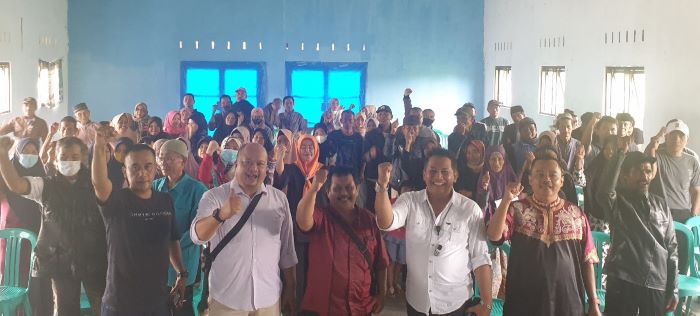 Penghujung Tahun 2022, Dadan Tri Yudianto Berikan Sembako Untuk Lansia Kota Tasikmalaya
