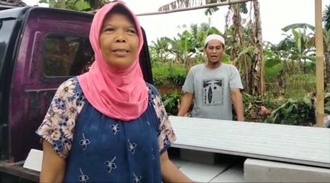 Polisi Terus Berikan Bantuan Material Kepada Warga Terdampak Gempa Cianjur-Sukabumi