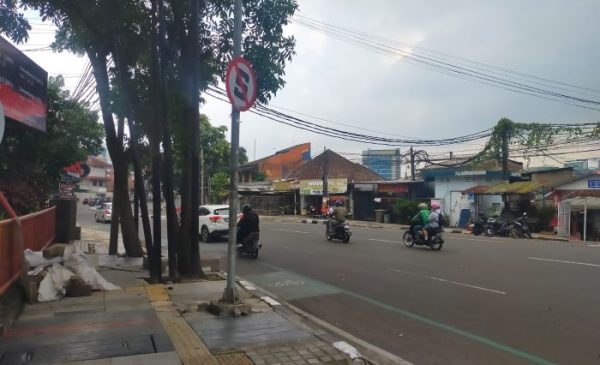 Tiang Jaringan Semrawut, Deny Zaelani Tegaskan Kota Bandung Gagal Memanfaatkan Tata Ruang!