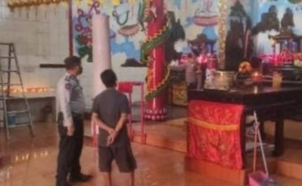 Berikan Rasa Aman, Polisi Patroli ke Klenteng Hok Tek Bio Ciamis