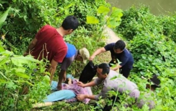 Diduga Rem Blong, Sepeda Motor Masuk Jurang Tewaskan Seorang Nenek, Sedangkan Bayi dan Ibunya Mengalami Luka
