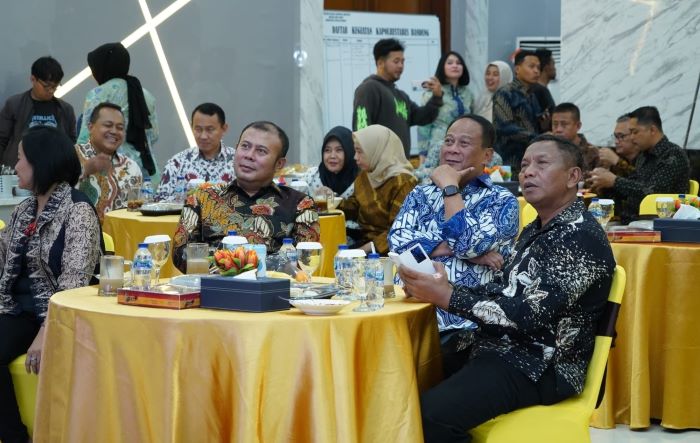 Kapolda Jabar Nonton Bareng Pagelaran Wayang Orang 'Pandawa Boyong' Secara Live Streaming Bersama FKPD dan Tokoh Pecinta Seni Jabar