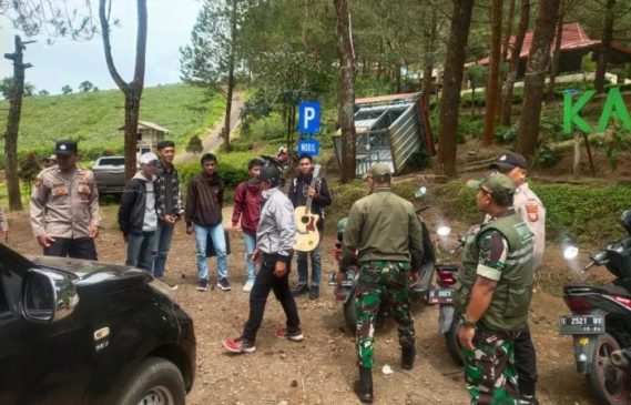 Libur Nataru, Polisi Berikan Imbauan Kamtibmas Pada Pengunjung di Tempat Wisata