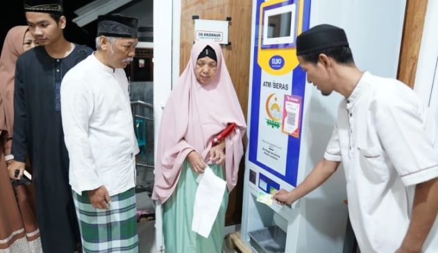 Melalui Program TJSL, Pos Indonesia Berikan Bantuan ATM Beras di Masjid Miftahul Jannah