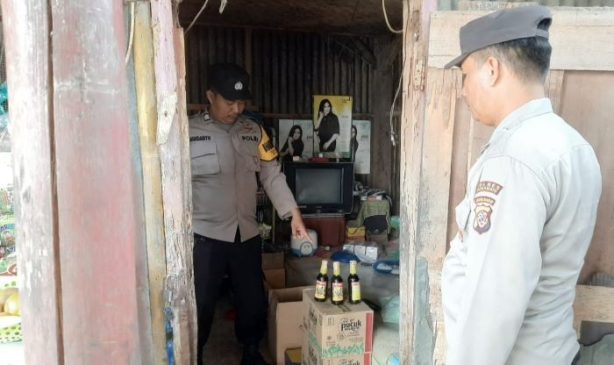 Ops Pekat, Polisi Amankan Sejumlah Miras di Sliyeg Indramayu