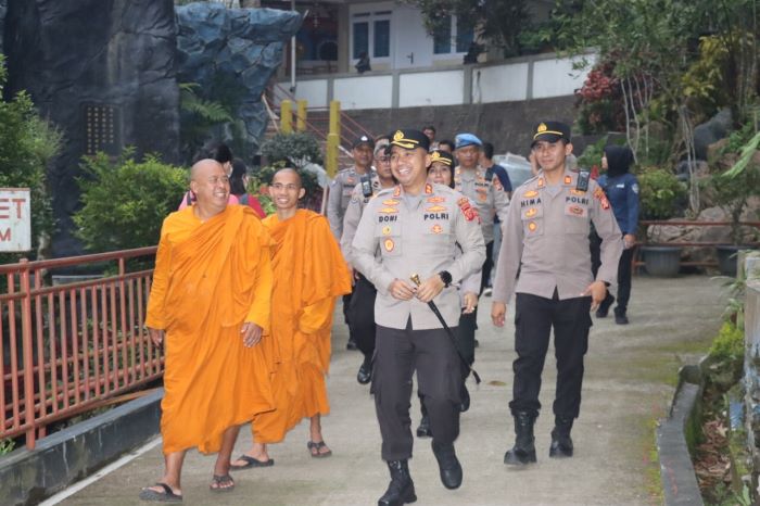 Pastikan Tahun Baru Imlek Aman, Polisi Laksanakan Peninjauan ke Vihara