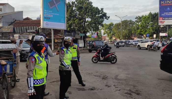 Hari ke-9, Dit Lantas Polda Jabar Gencar Sosialisasi Ops Keselamatan Lodaya Tahun 2023 Kepada Pengguna Jalan di Kota Bandung
