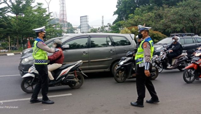 Dit Lantas Polda Jabar Berikan Sosialisasi Ops Keselamatan Lodaya Tahun 2023 di Beberapa Tempat Kota Bandung