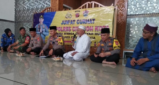 Polisi Terima Keluh kesah Warga di Program Jumat Curhat