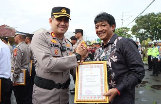 Ikut Bantu Ungkap Identitas Terduga Pelaku Pembunuhan, Warga di Sukabumi Diganjar Penghargaan