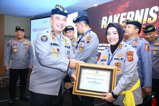 Bid Humas Polda Jabar Raih Juara 1 Keaktifan Pengiriman Berita Pada SPIT dan Media Hub