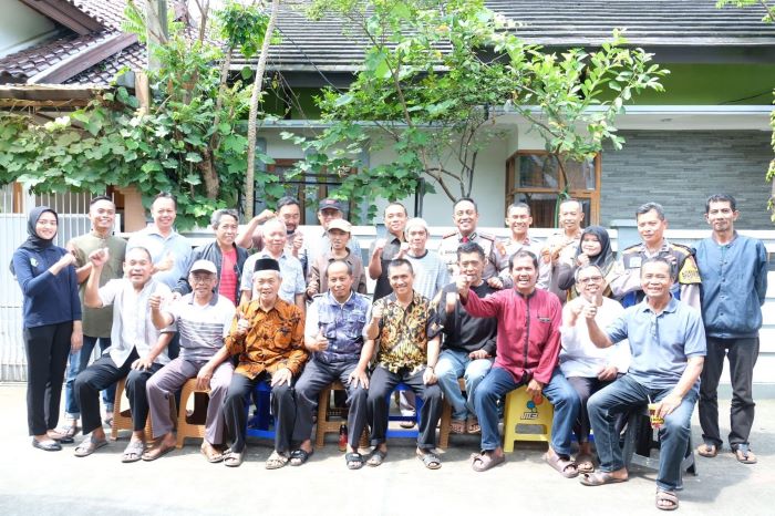 Dir Resnarkoba dan Dir Pamobvit Polda Jabar Terima Keluhan Masyarakat Saat Jumat Curhat