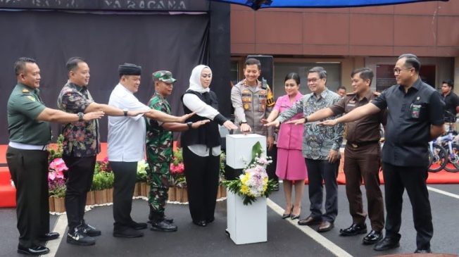 Jelang Ramadhan 2023, Polisi Gelar Operasi Pasar Murah di Karawang