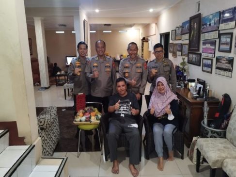 Wakapolda Jabar Laksanakan Kegiatan Anjangsana Saat Jumat Berbagi