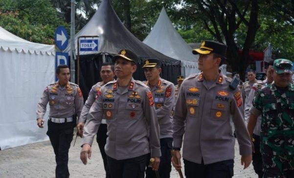 Kapolda Jabar Cek Jalur di Rest Area KM 57 Tol Jakarta-Cikampek Jelang Lebaran 2023