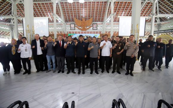 Tedy Rusmawan Hadiri Pelantikan Pengurus KONI Kota Bandung Masa Bakti 2023-2027