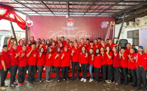 Daftarkan Bacaleg ke KPU, DPC PDI-P Kota Bandung Targetkan 14 Kursi