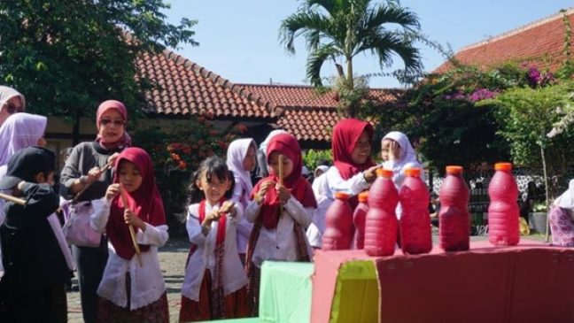 Mahasiswa Antropologi Budaya ISBI Bandung Gelar Kegiatan’Nyampeur’