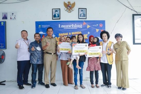 Pemkot Bandung dan Lions Club Salurkan Paket Makanan Tambahan Lengkap Guna Cegah Stunting