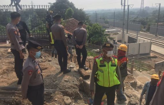 Polda Jabar Terjunkan Ratusan Personel Dalam Rangka Pengamanan Proyek KCJB