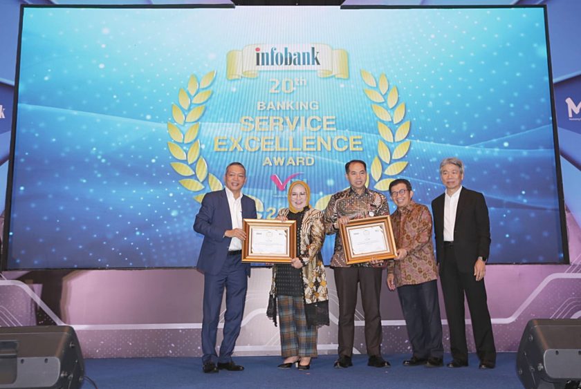 bank bjb Raih 3 Penghargaan Sekaligus di Infobank-MRI Banking Service Excellence Recognition 2023