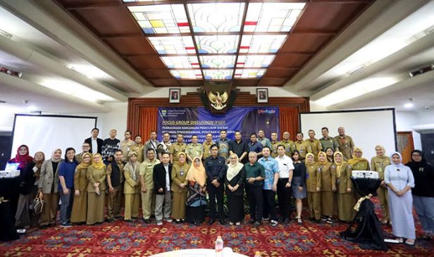 Pansus 5 DPRD Kota Bandung Ikuti FGD Raperda Pedoman Pengembangan Penataan dan Pembinaan Pusat Perbelanjaan dan Toko Swalayan