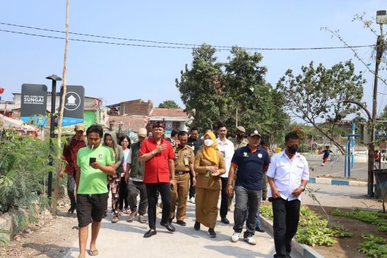 Achmad Nugraha Kunjungi Maleer, Pastikan Uang Kerohiman Diterima Warga Terdampak