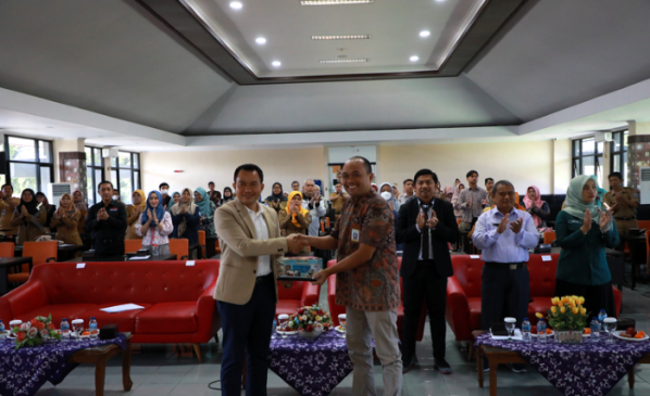 Di Acara TIK Talks, Disdik Jabar Raih Penghargaan sebagai Provinsi dengan Peserta PembaTIK Terbanyak