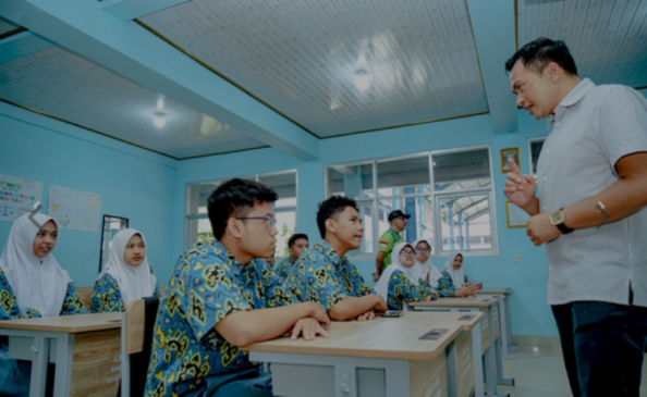 Wahyu Mijaya Hadiri Pembinaan dan Monitoring di SMAN 1 dan SMAN 2 Cirebon