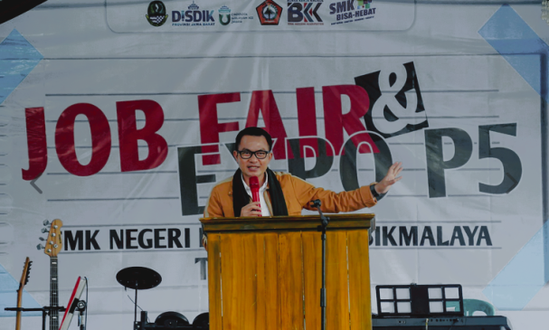 Buka Job Fair & Expo P5 di SMKN Kadipaten Tasikmalaya, Kadisdik Harapkan Bisa Mengasah Minat Siswa