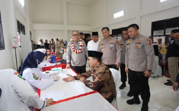 Pusdokes Polri Gelar Bakti Kesehatan Pasca Bencana di Wilayah Cianjur