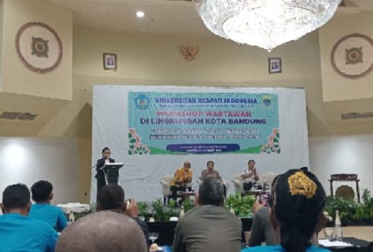 Diikuti 100 Orang, Ketua DPRD Kota Bandung Buka Acara Workshop Wartawan di Lingkungan Kota Bandung