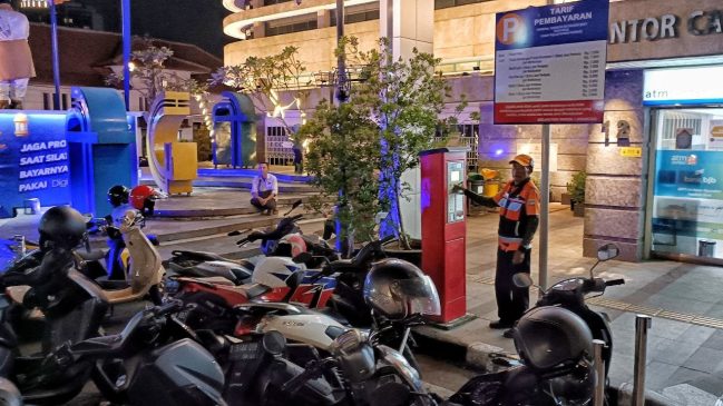 Ada Tarif Parkir Tidak Sesuai dan Melanggar di Kota Bandung, Segera Laporkan!