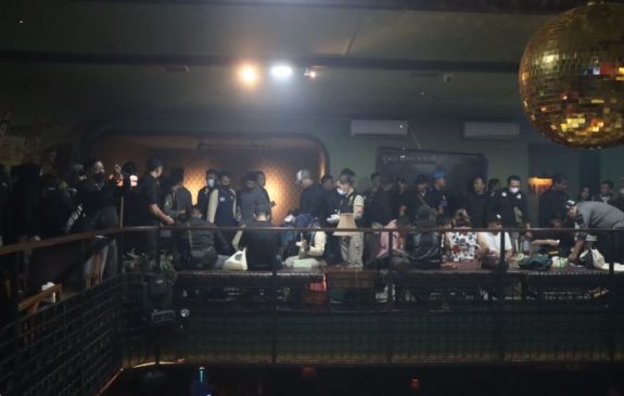 Polisi Razia Tempat Hiburan Malam Tersembunyi Nona Manis Dimsum Club Bandung
