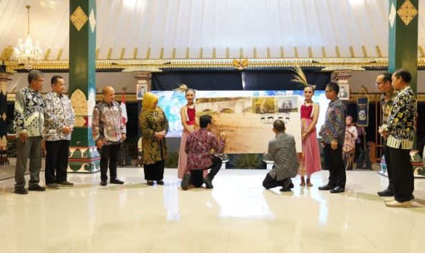 PosIND Turut dukung Peluncuran Prangko Seri Penanda Kota Buk Renteng