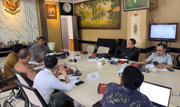 Pansus 8 DPRD Kota Bandung Gelar Raker Pembahasan Raperda Keolahragaan