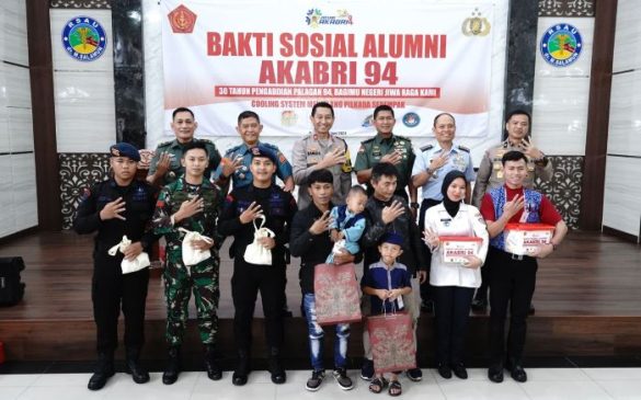 Wakapolda Jabar Baksos Bersama Alumni Akabri 1994