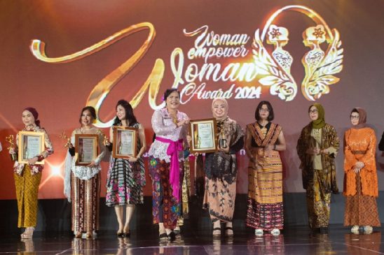 Nancy Adistyasari Gaet Penghargaan Woman Empower Woman Award 2024*