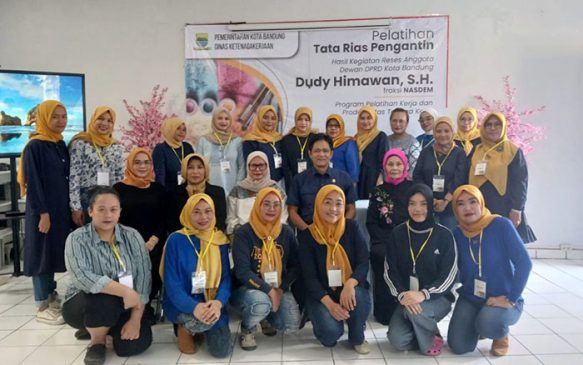 Dudy Himawan Adakan Pelatihan Tata Rias Pengantin