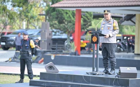 Karo Ops Polda Jabar Apel Pimpin Apel Gelar Pasukan dan Peralatan Operasi Mantap Praja 2024
