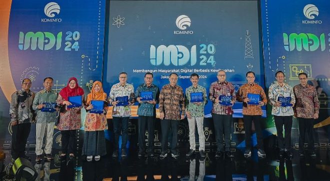 Kota Bandung Raih Indeks Digital Masyarakat Terbaik Tahun 2024