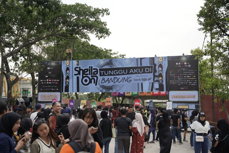 bank bjb Mudahkan Sheilagank Dapat Tiket Nonton Konser Sheila On 7 (1)