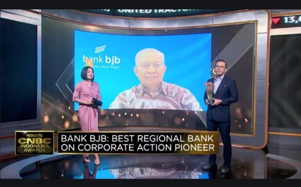 Di Ajang Road to CNBC Indonesia Awards 2024, bank bjb Gaet Penghargaan Best Regional Bank on Corporate Action Pioneer